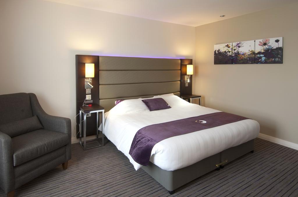 Premier Inn Peterborough - Ferry Meadows エクステリア 写真