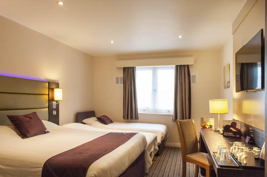 Premier Inn Peterborough - Ferry Meadows エクステリア 写真