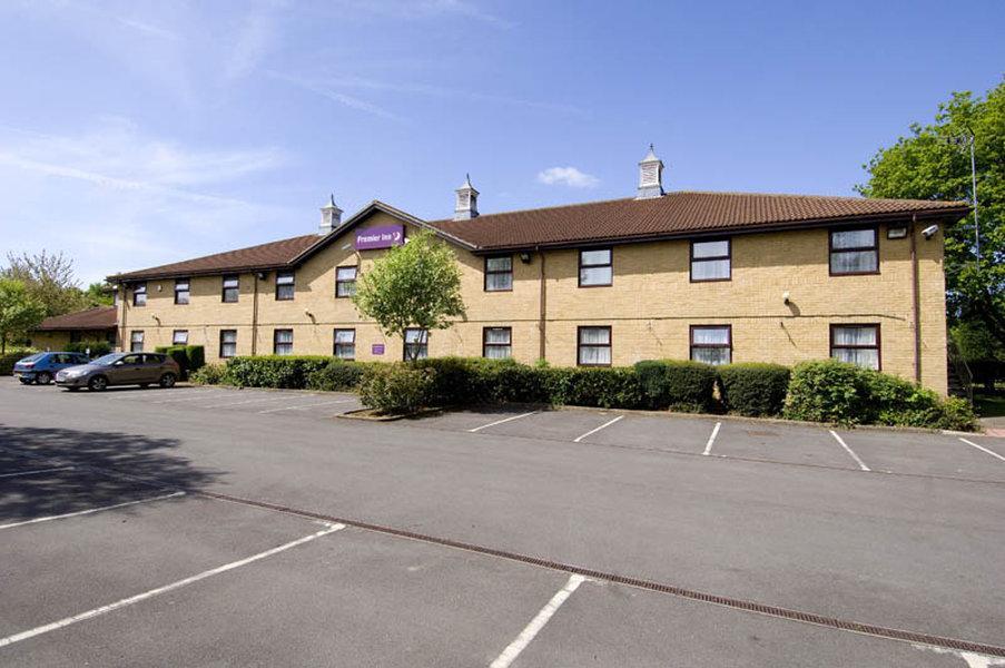 Premier Inn Peterborough - Ferry Meadows エクステリア 写真