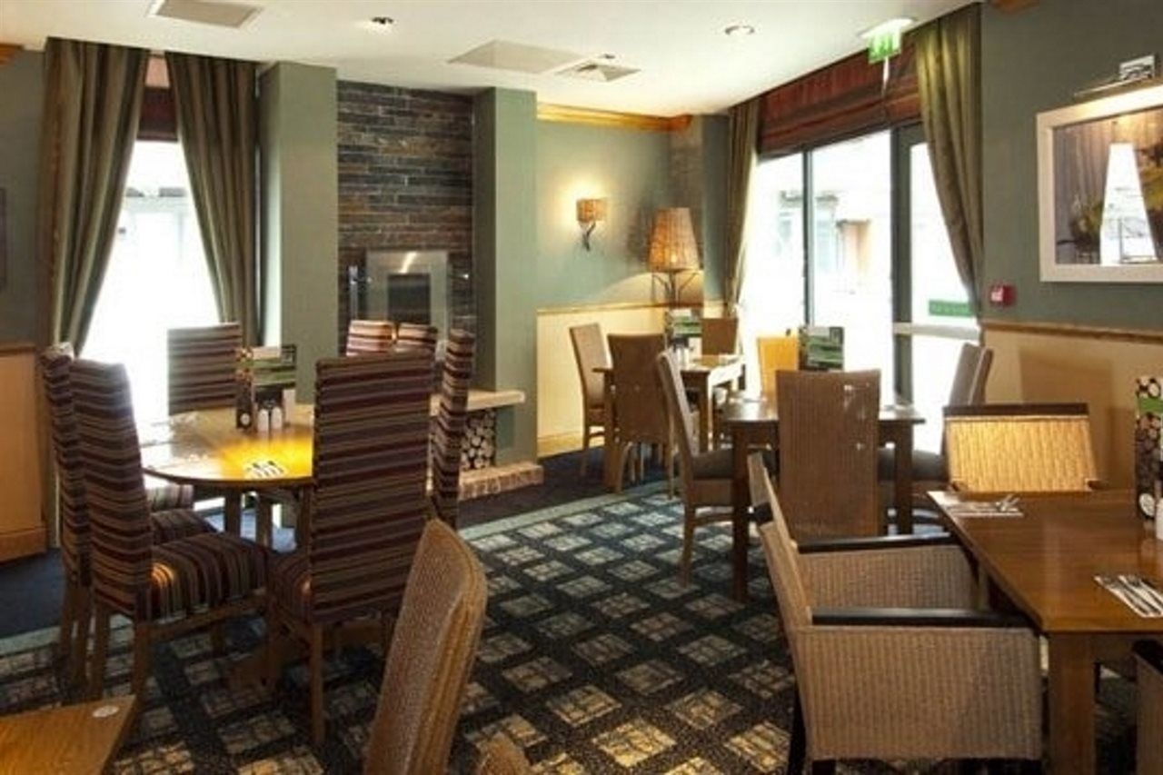 Premier Inn Peterborough - Ferry Meadows エクステリア 写真